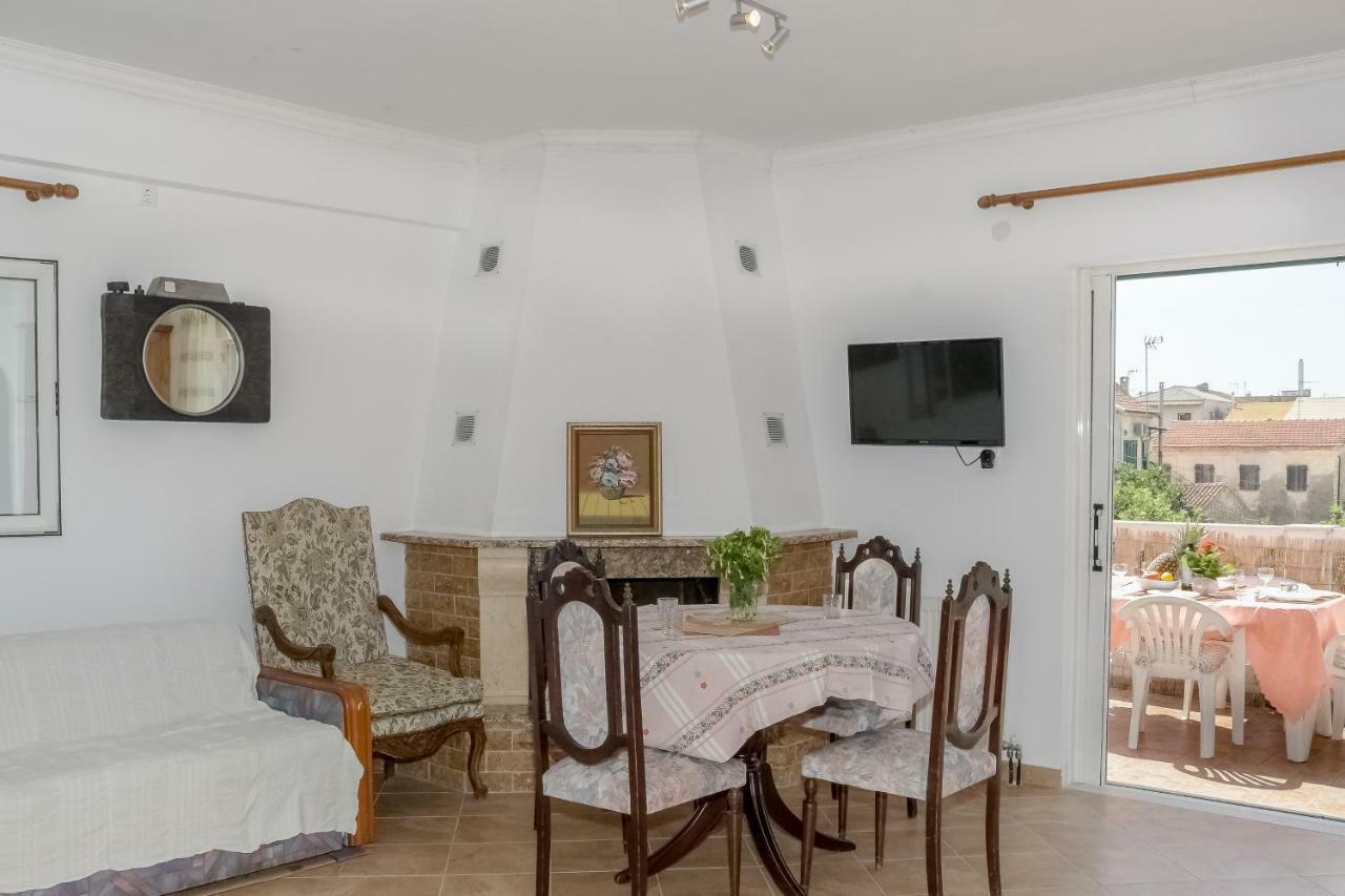Modern Flat With Beautiful Views In South Of Corfu Apartment เลฟคิมมี ภายนอก รูปภาพ